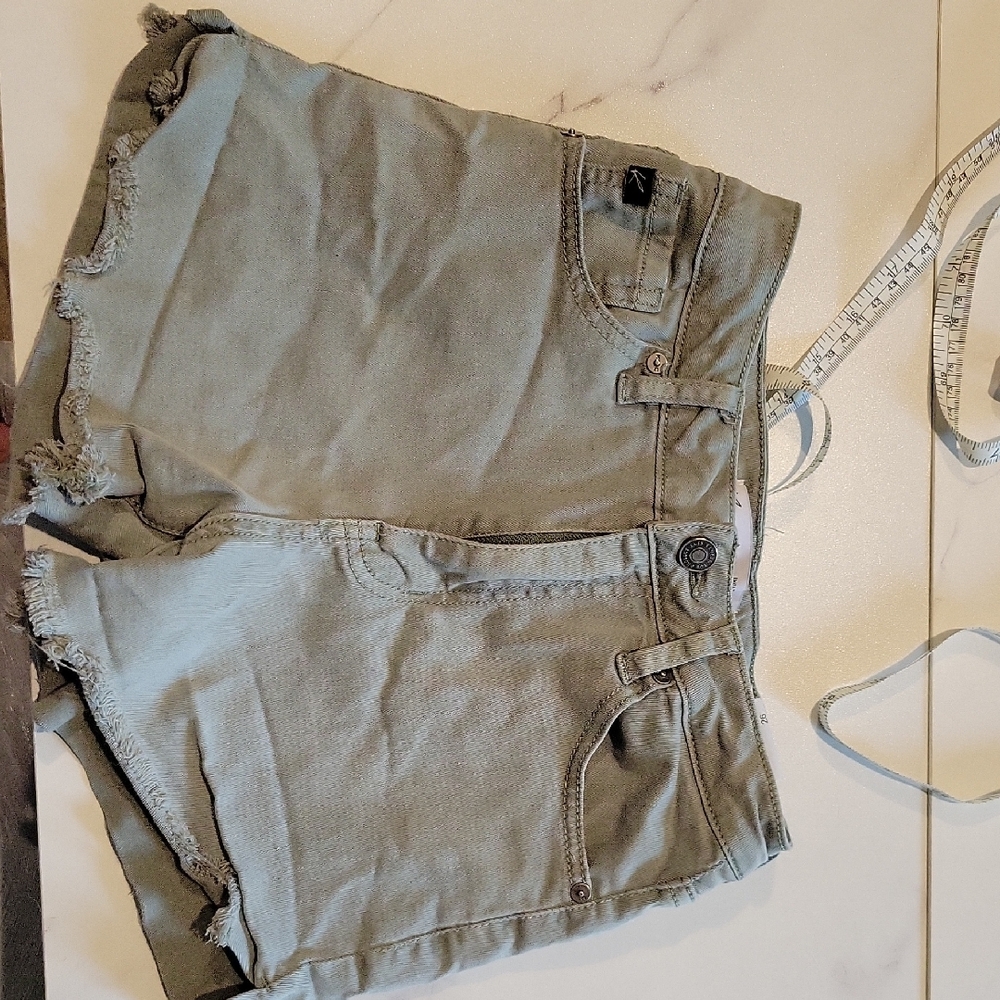 KanCan Green Jean Shorts Relaxed Fit